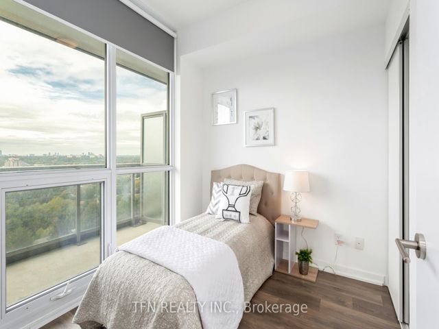 1105 - 36 Forest Manor Rd