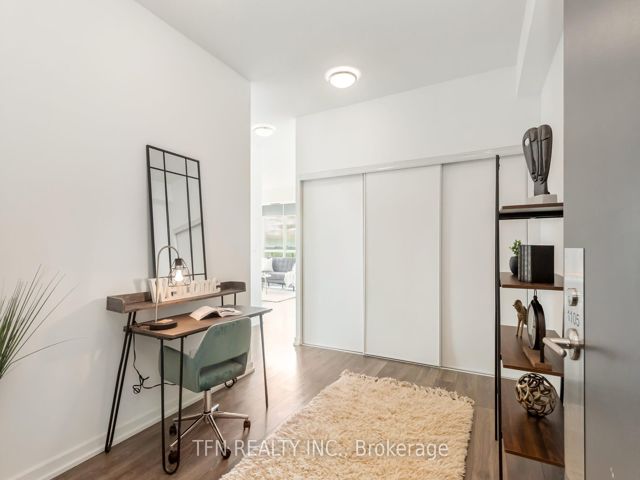 1105 - 36 Forest Manor Rd