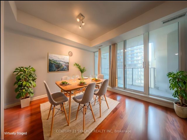 1053 - 111 Elizabeth St
