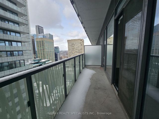 3007 - 50 Charles St E