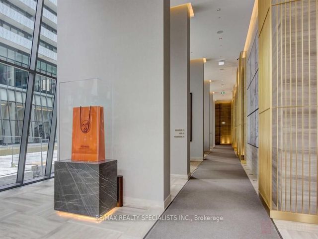 3007 - 50 Charles St E