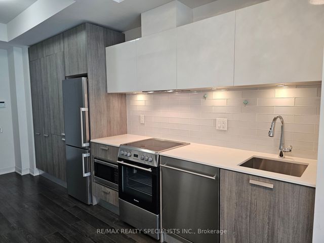 3007 - 50 Charles St E
