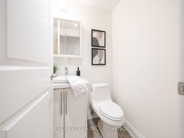 1 - 473 Dupont St