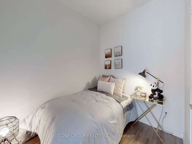 1712 - 20 Edward St