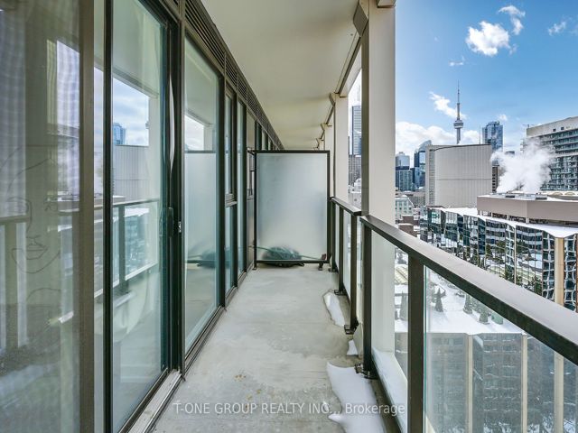 1712 - 20 Edward St