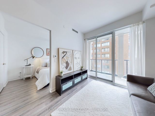 1712 - 20 Edward St