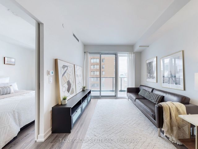 1712 - 20 Edward St