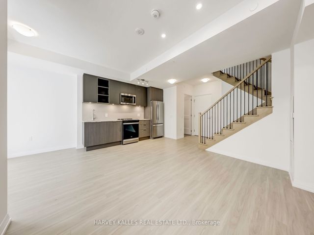 TH116 - 50 Dunfield Ave