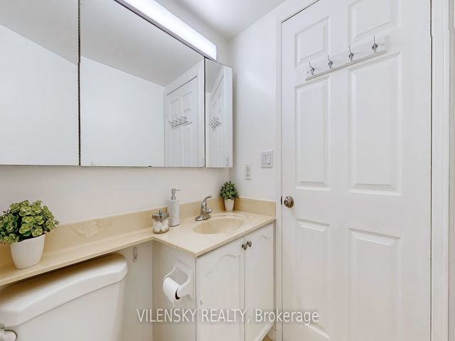 207 - 29 Pemberton Ave