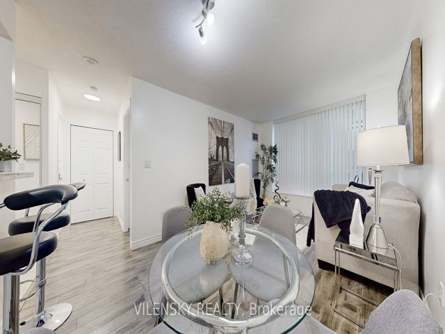 207 - 29 Pemberton Ave