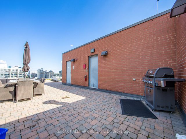 1210 - 205 Frederick St