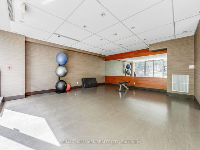 1210 - 205 Frederick St