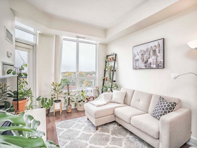 607 - 676 Sheppard Ave E