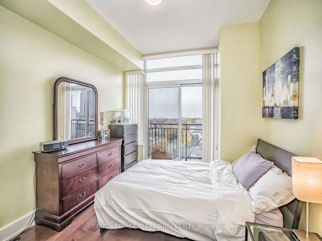 607 - 676 Sheppard Ave E