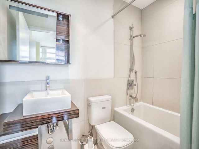 607 - 676 Sheppard Ave E
