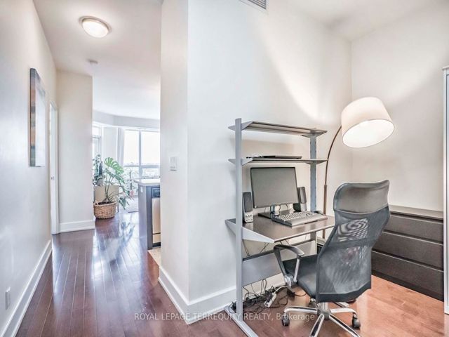 607 - 676 Sheppard Ave E