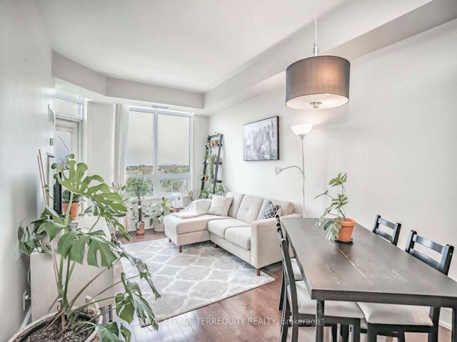 607 - 676 Sheppard Ave E