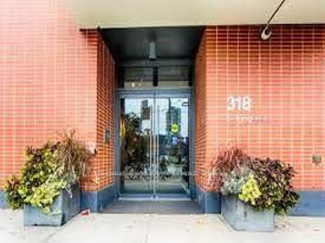 1408 - 318 King St S