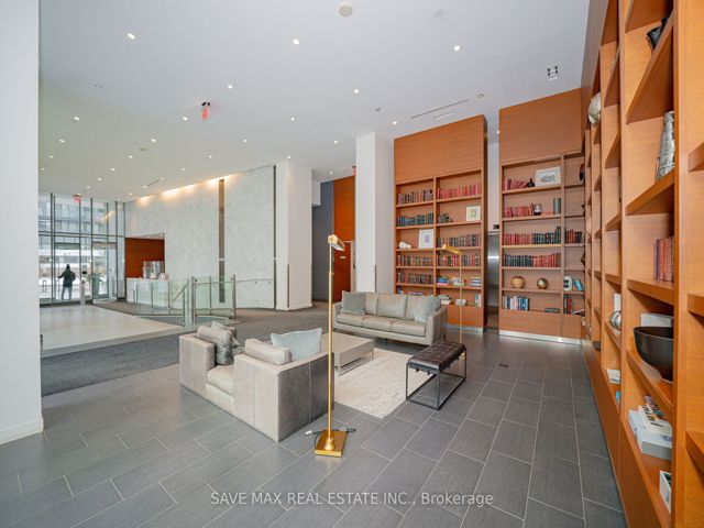 407 - 170 Fort York Blvd