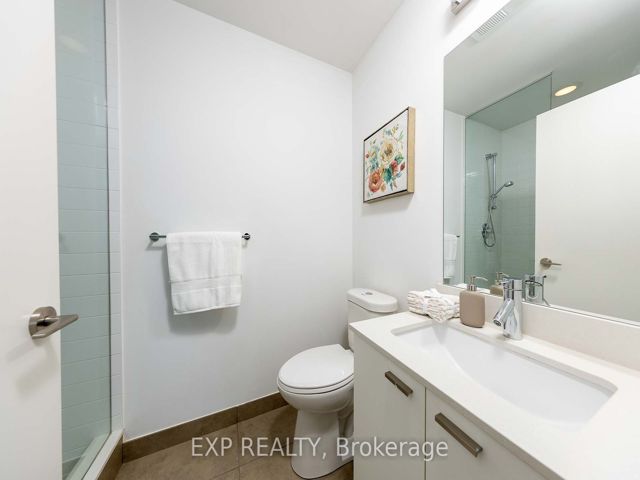 2002 - 30 Roehampton Ave