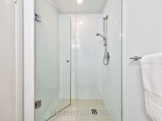 2002 - 30 Roehampton Ave
