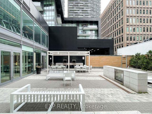 2002 - 30 Roehampton Ave
