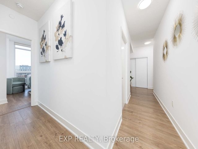 2002 - 30 Roehampton Ave
