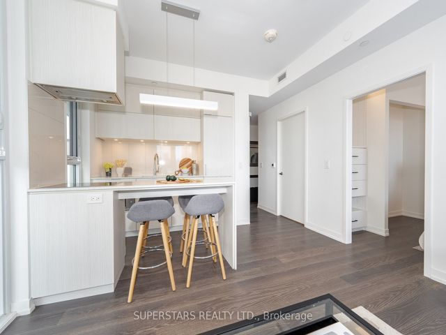 1212 - 15 Lower Jarvis St