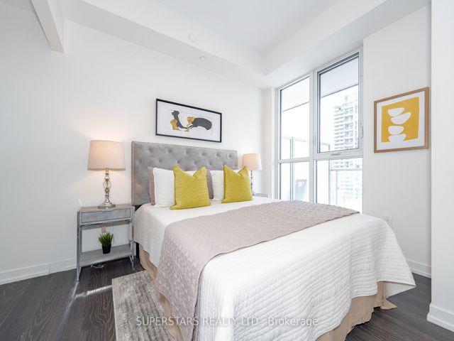 1212 - 15 Lower Jarvis St