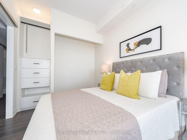 1212 - 15 Lower Jarvis St