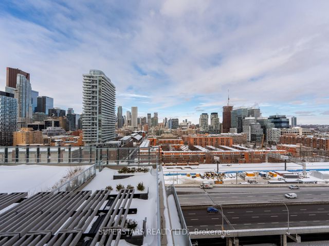 1212 - 15 Lower Jarvis St