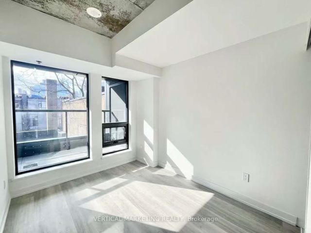 209 - 28 Eastern Ave