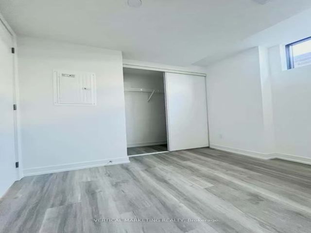 209 - 28 Eastern Ave
