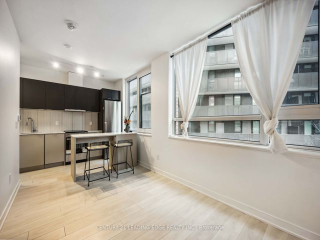 220 - 8 Tippett Rd