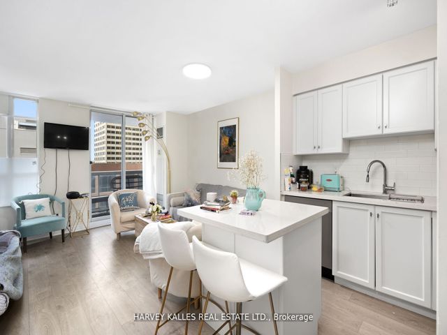 1201 - 43 Eglinton Ave E