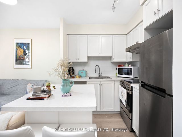 1201 - 43 Eglinton Ave E