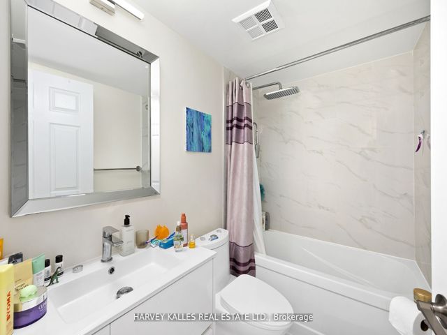 1201 - 43 Eglinton Ave E