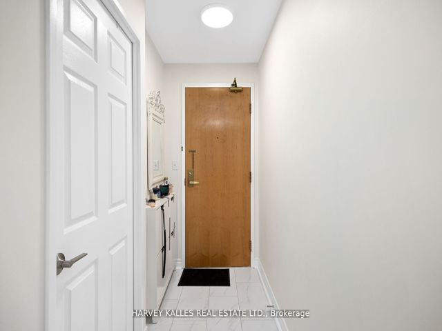 1201 - 43 Eglinton Ave E