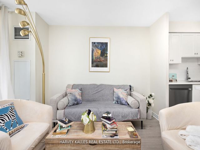 1201 - 43 Eglinton Ave E
