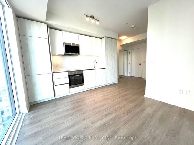 Lph03 - 8 Widmer St