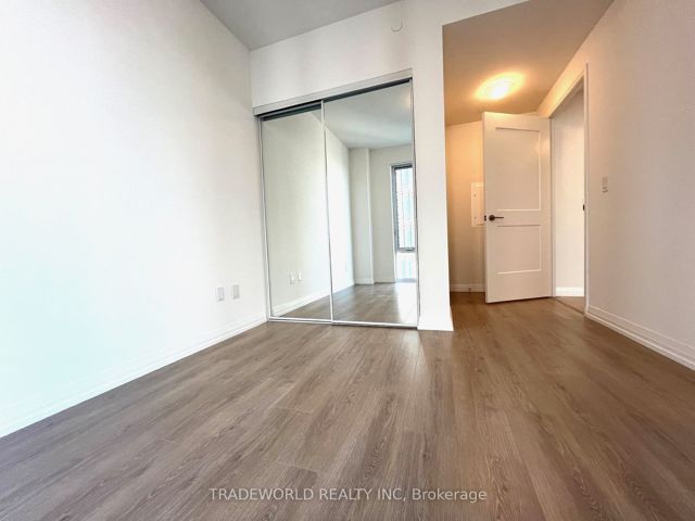 Lph03 - 8 Widmer St