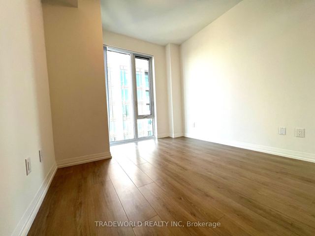 Lph03 - 8 Widmer St