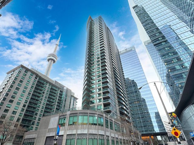 1812 - 30 Grand Trunk Cres