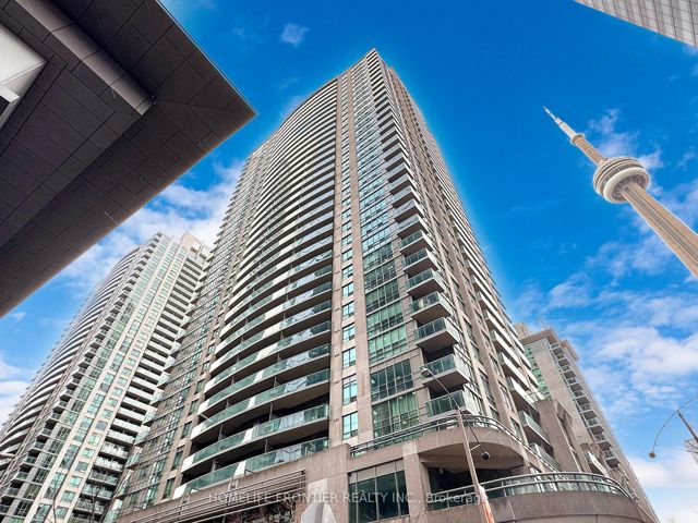 1812 - 30 Grand Trunk Cres