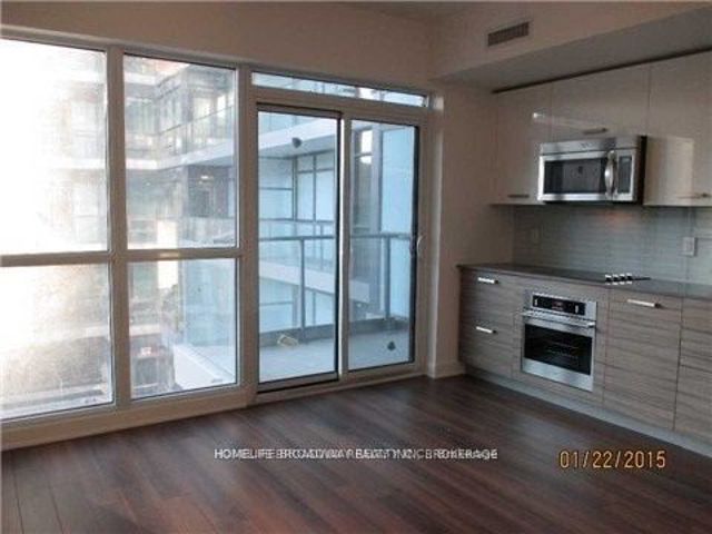 513 - 210 Simcoe St
