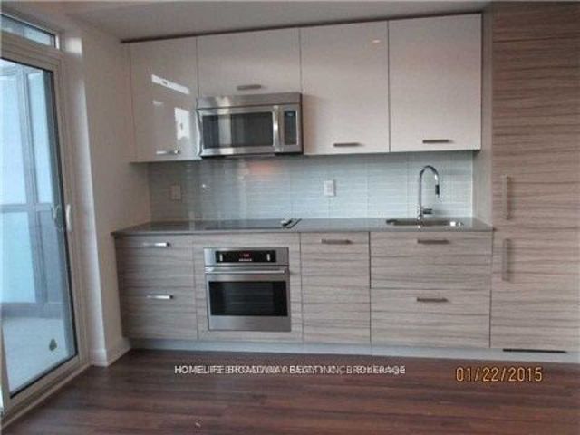 513 - 210 Simcoe St