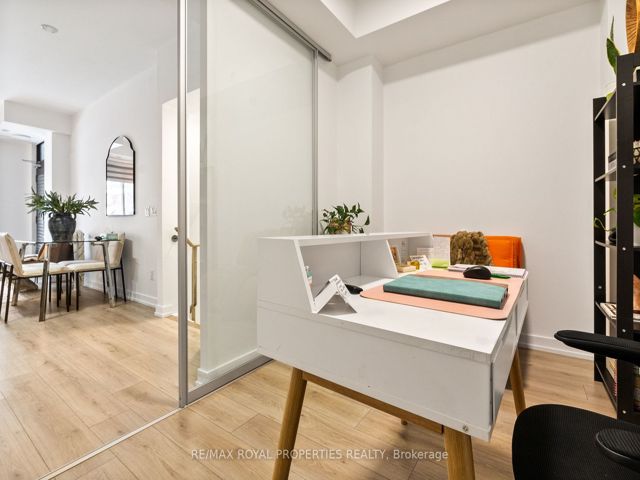 11 - 264 Finch Ave E