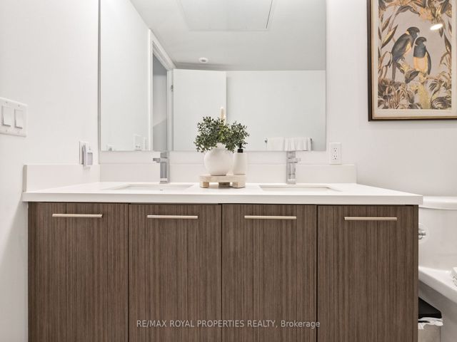 11 - 264 Finch Ave E