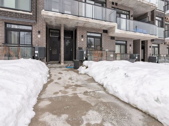 11 - 264 Finch Ave E