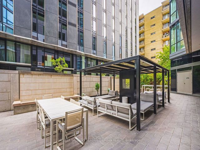 3512 - 45 Charles St E